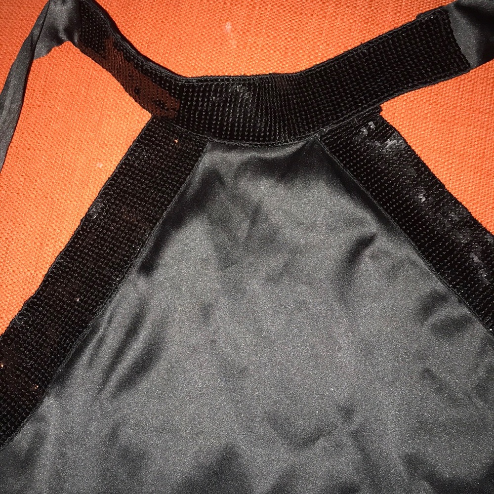 Slinky top! - Picture 2 of 5
